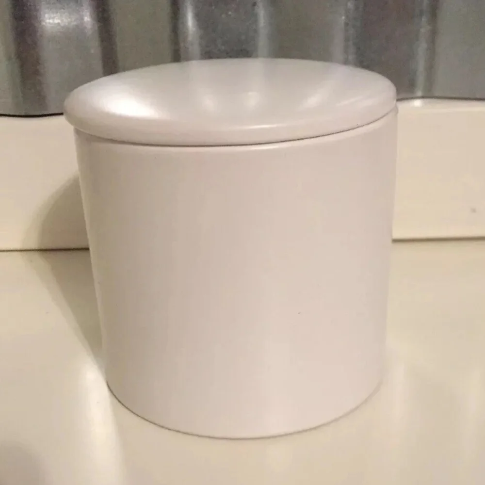 White Ceramic Candle Holder with Minimalist Design - Picture 3 of 5